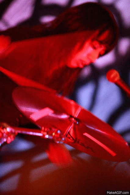 http-__makeagif.com_media_3-26-2013_wD0LkR